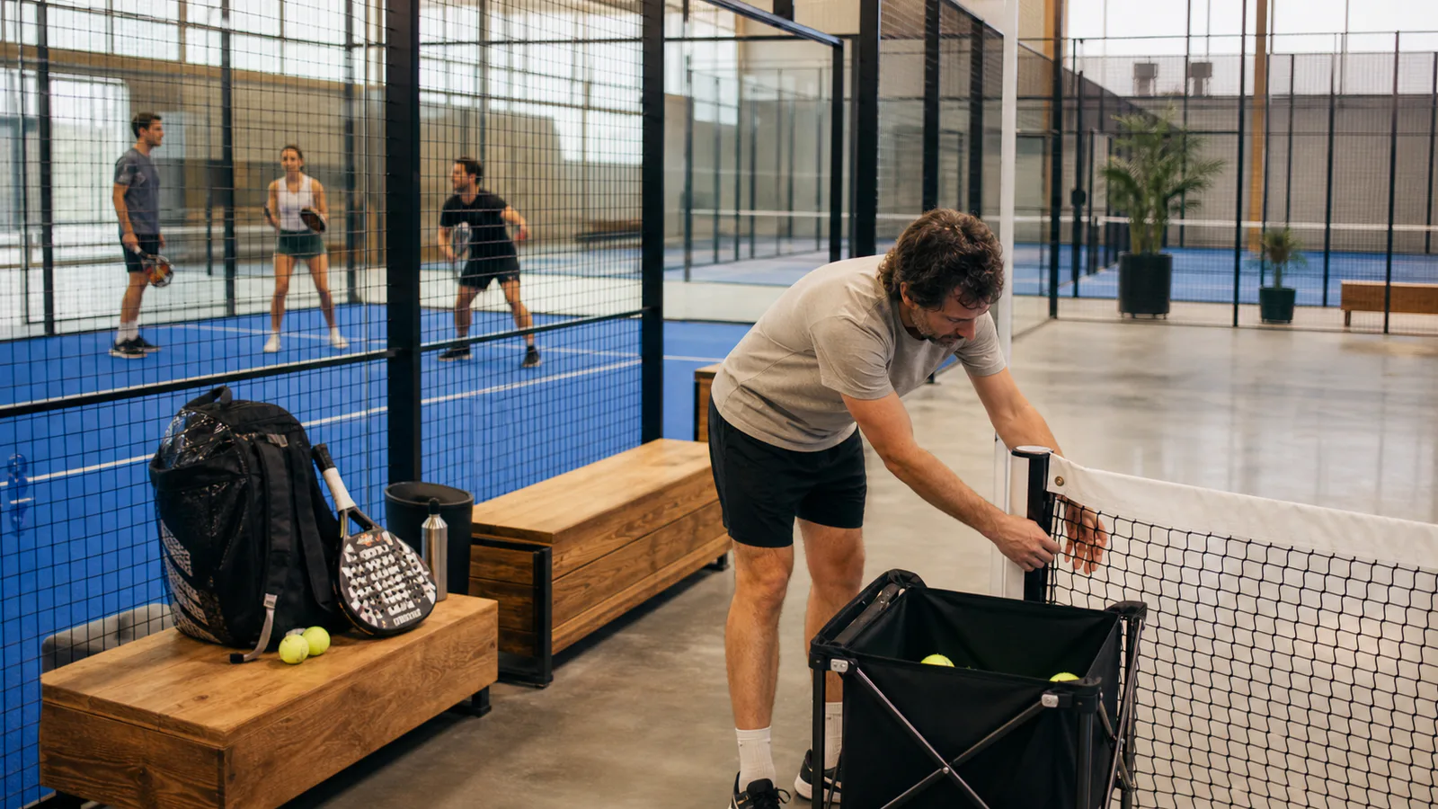 Empty tennis courts ready for direct online reservations
